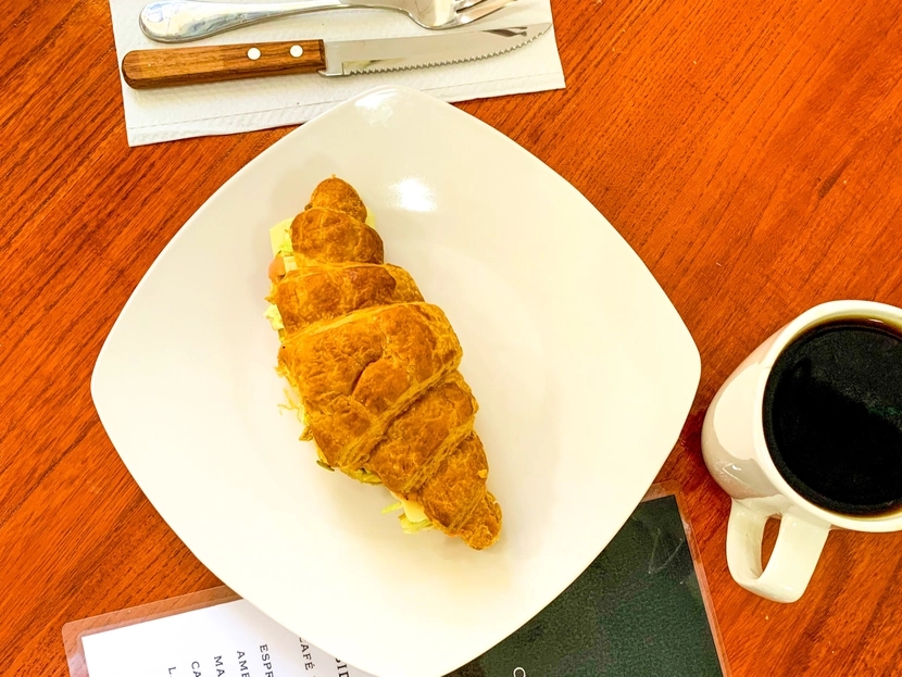 Croissant de Jamon y Queso