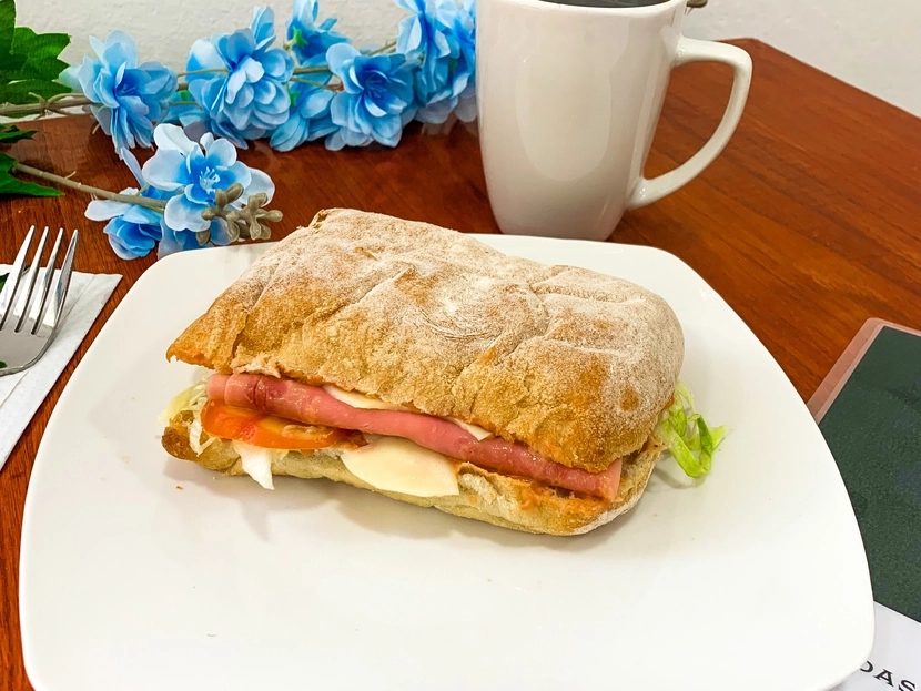 Panini de Jamon y Queso